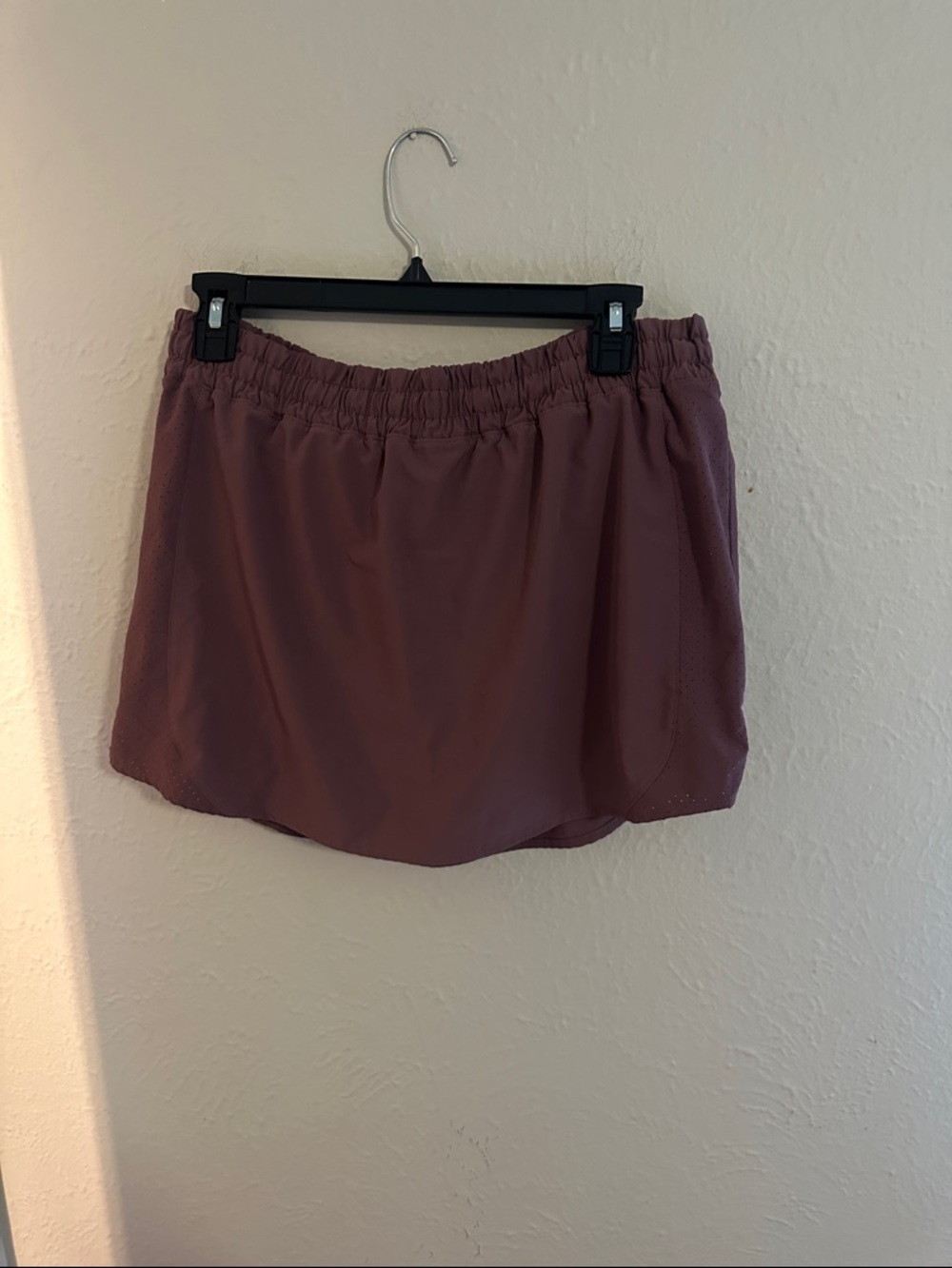 Elastic-Waist Mini Skirt in Mauve